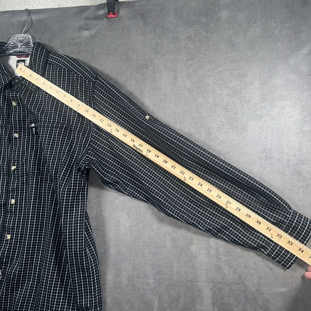 The North Face Shirt Mens M Multicolor Check Travel Hiking Zip Pocket